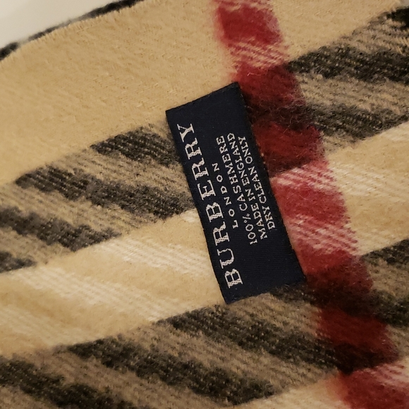 Cashmere Burberry Classic Check Scarf - Picture 2 of 8